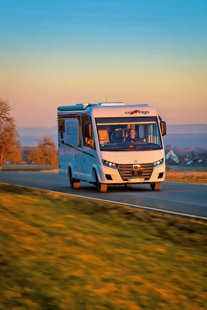 Profitest-Carthago-C2-tourer-I-145-RB-LE-comfort-42-t-Internet-2.jpg.webp