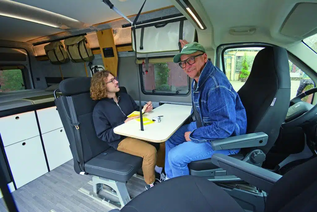 Rocket-Camper-Base-02.jpg.webp