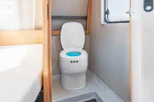 Toilettensysteme-Einschweisstoilette-300x200-1.jpg.webp