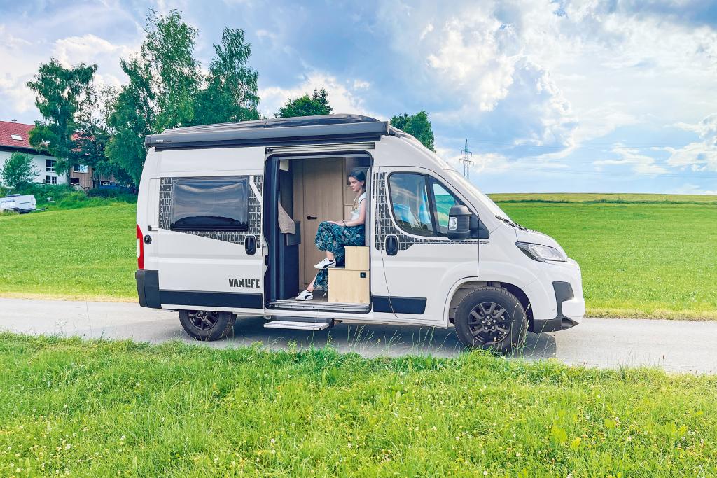 sunlight-cliff-540v-vanlife.jpg