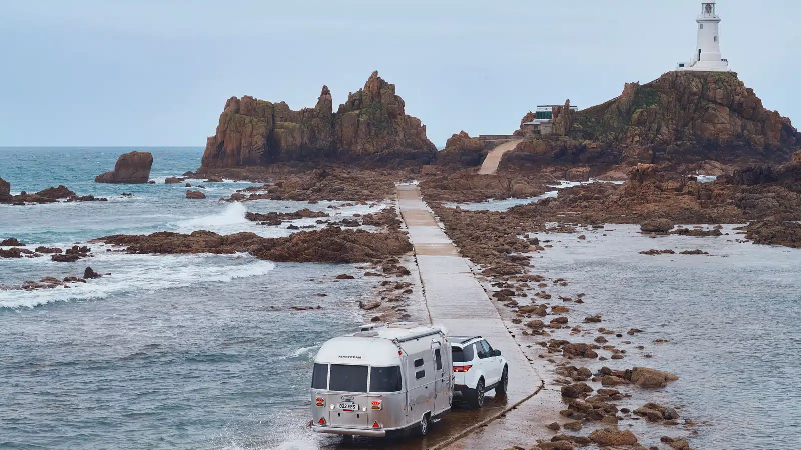 Land Rover Discovery mit Airstream
