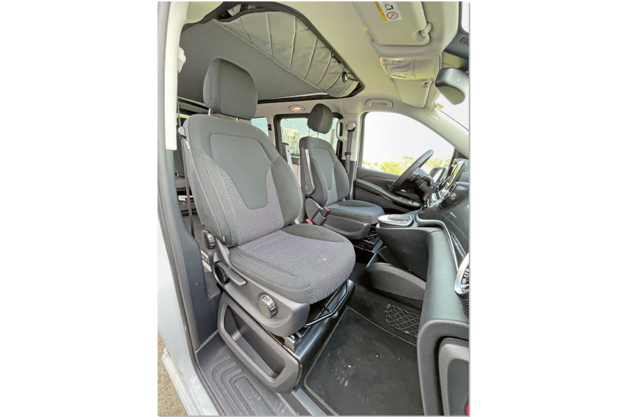 Fahrersitze im Pössl Campstar