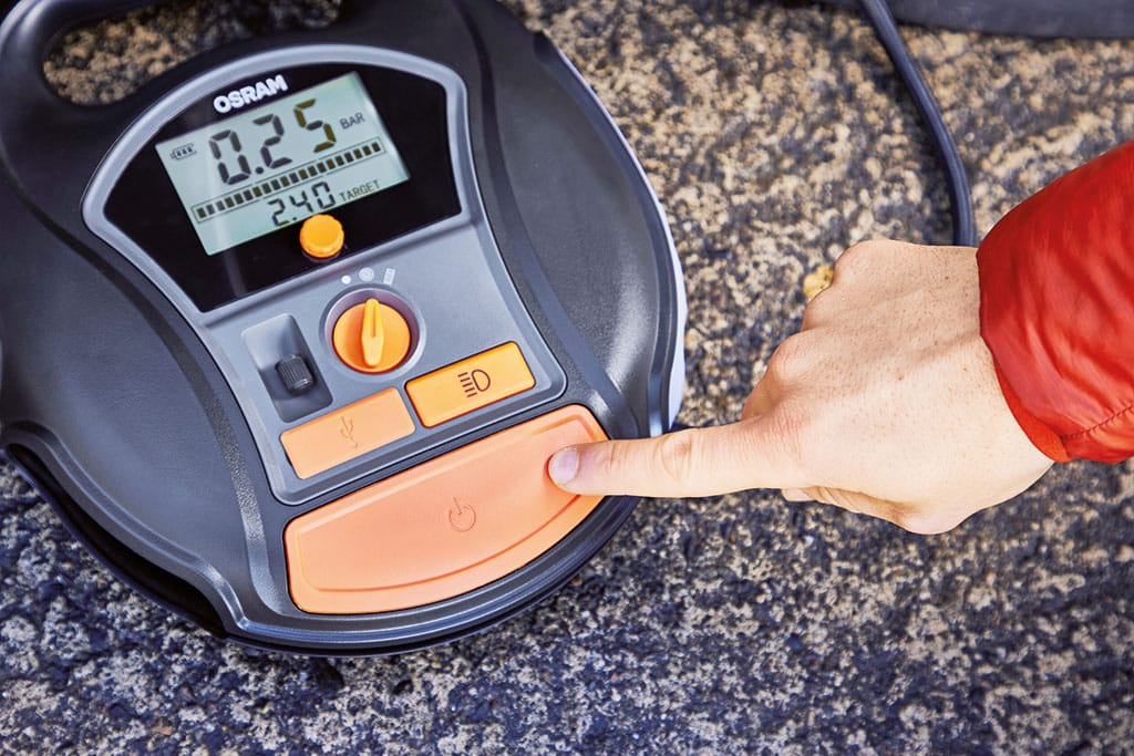 Runde Reifenpumpe mit Display