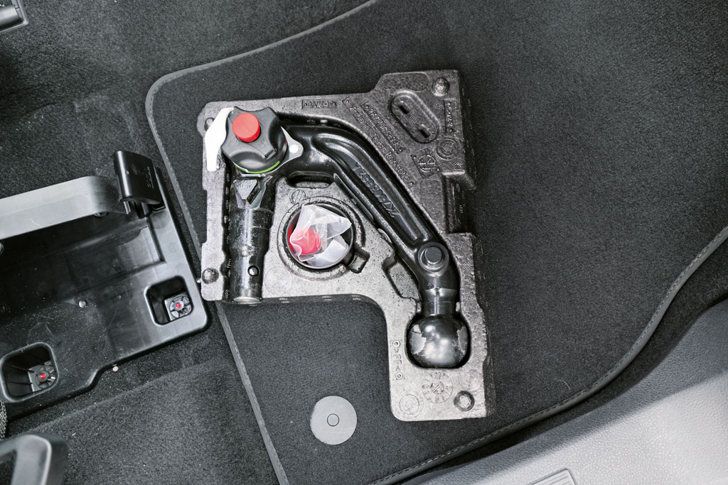 Ford Tourneo Connect AHK