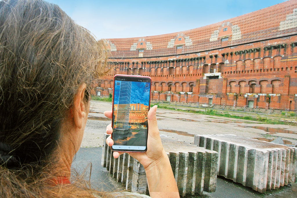 Monumentale Ruine der Kongresshalle des 3. Reichs