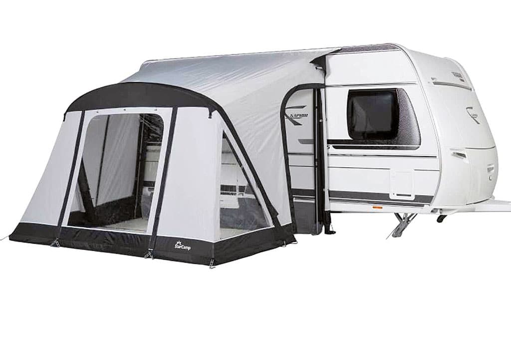 Vorzelt am Wohnwagen