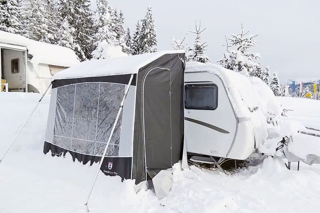 Vorzelt am Wohnwagen