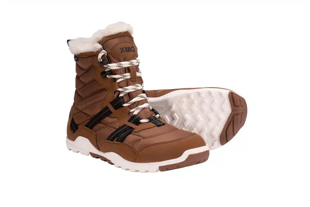 Braune Winterstiefel mit flacher Sohne