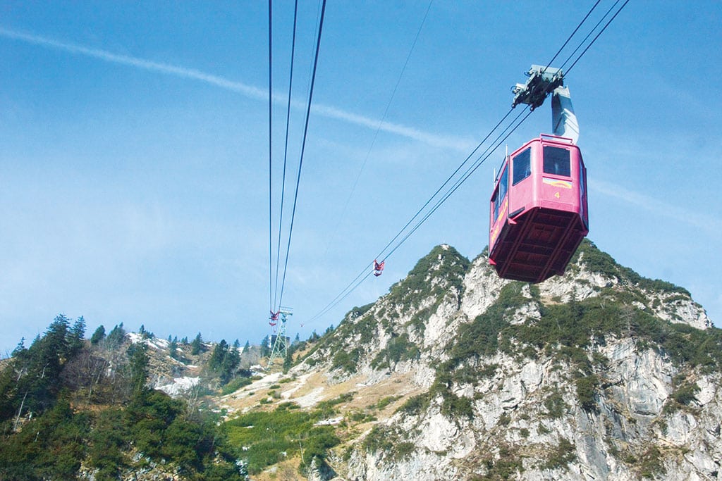 Seilbahn in den Bergen