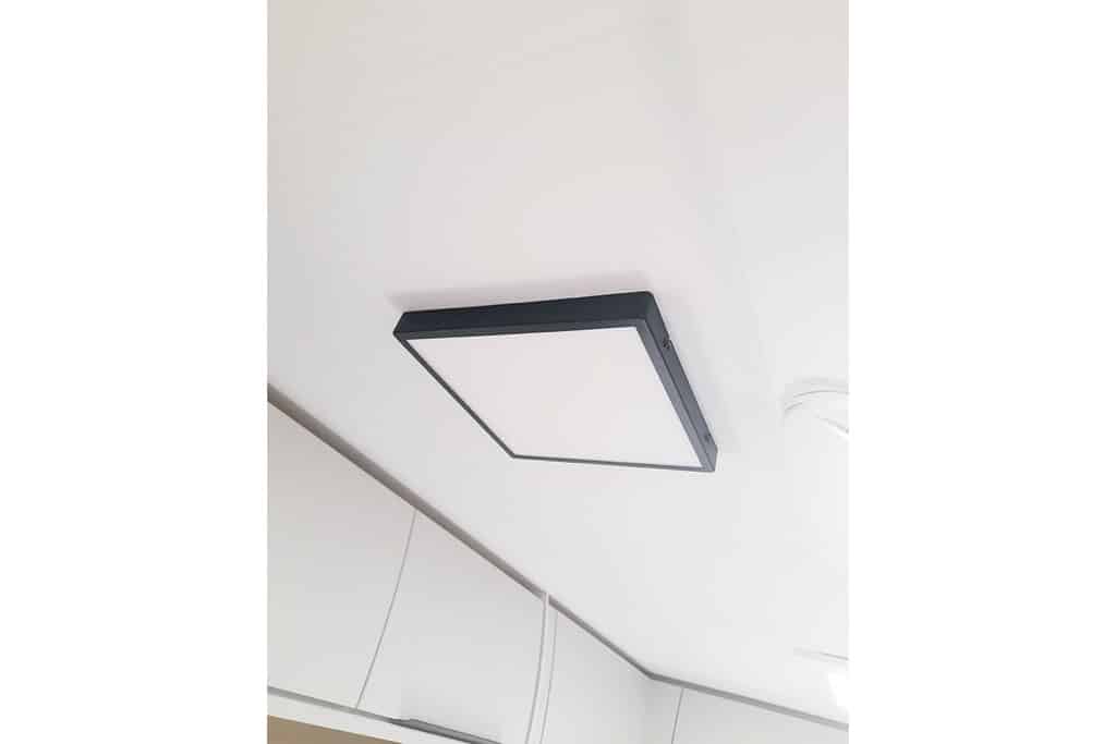 Rechteckige LED-Deckenleuchte